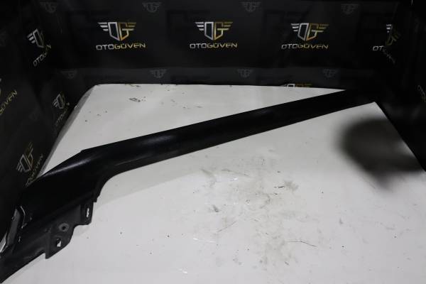 FORD CUSTOM 310 S 100 PS ÇIKMA PARÇA TRANSİT V184 DİREK PLASTİĞİ